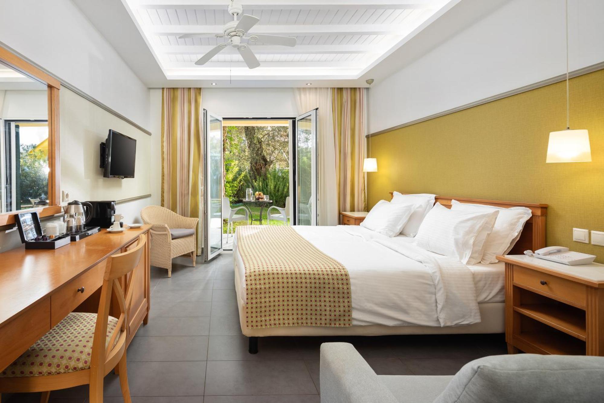 Sentido Apollo Palace Mesongí Екстериор снимка Deluxe room
