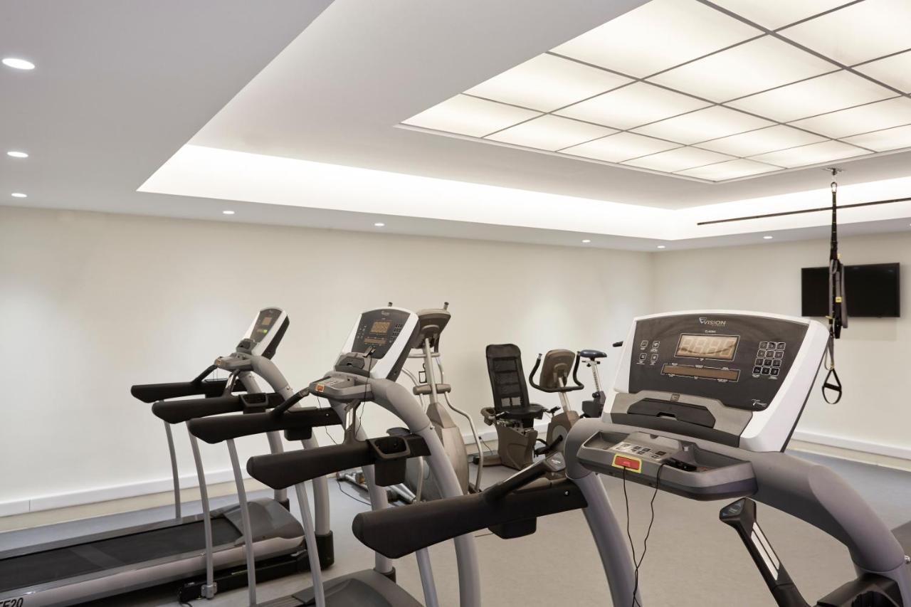 Sentido Apollo Palace Mesongí Екстериор снимка The gym at the hotel