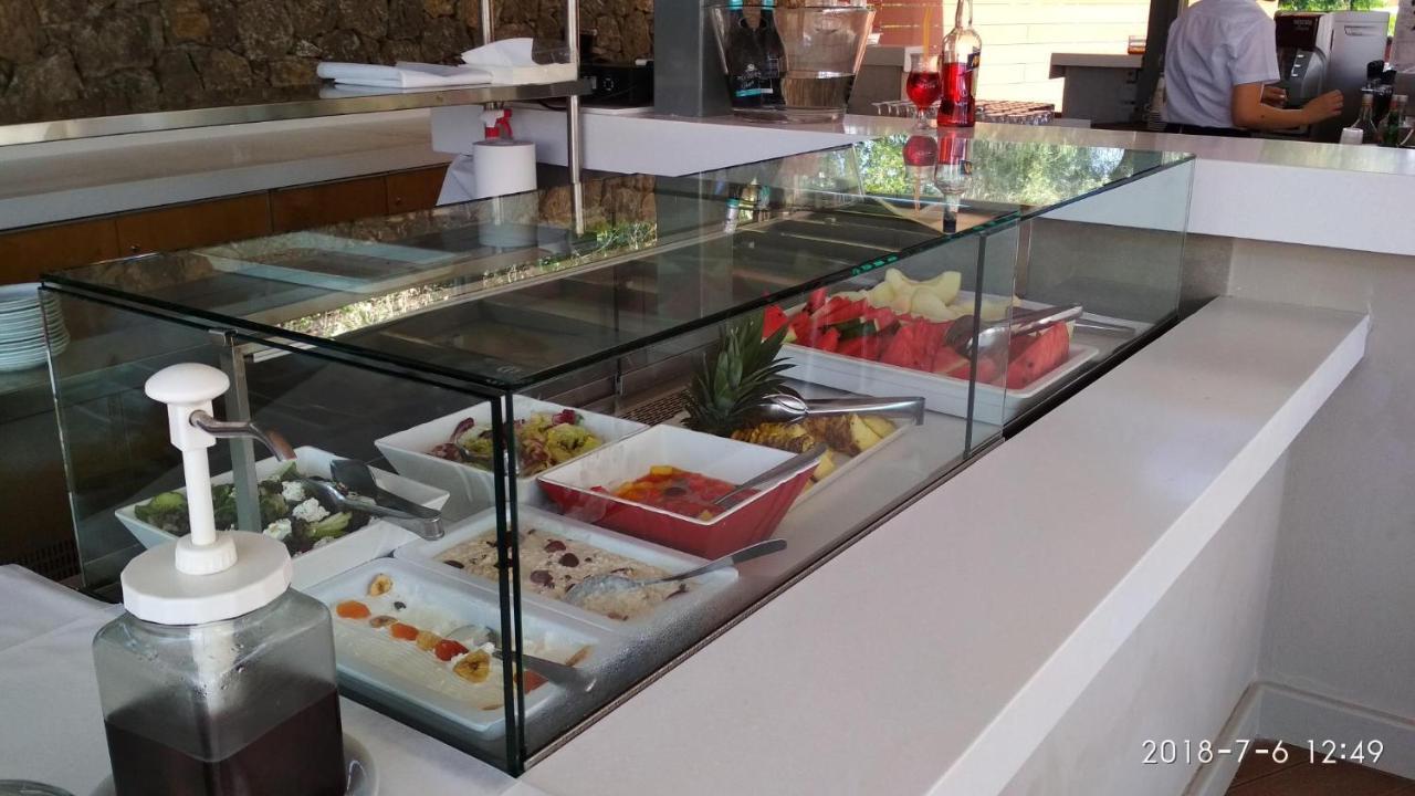Sentido Apollo Palace Mesongí Екстериор снимка A salad bar